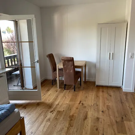 Appartement 130 Qm Komfort-ferienwohnung Mit 2 Balkonen & Garten Bei Muenchen *